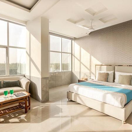 Hotel Aero Star Near Delhi Airport New Delhi Bagian luar foto