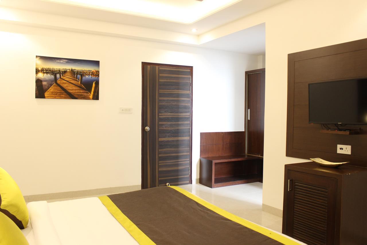 Hotel Aero Star Near Delhi Airport New Delhi Bagian luar foto