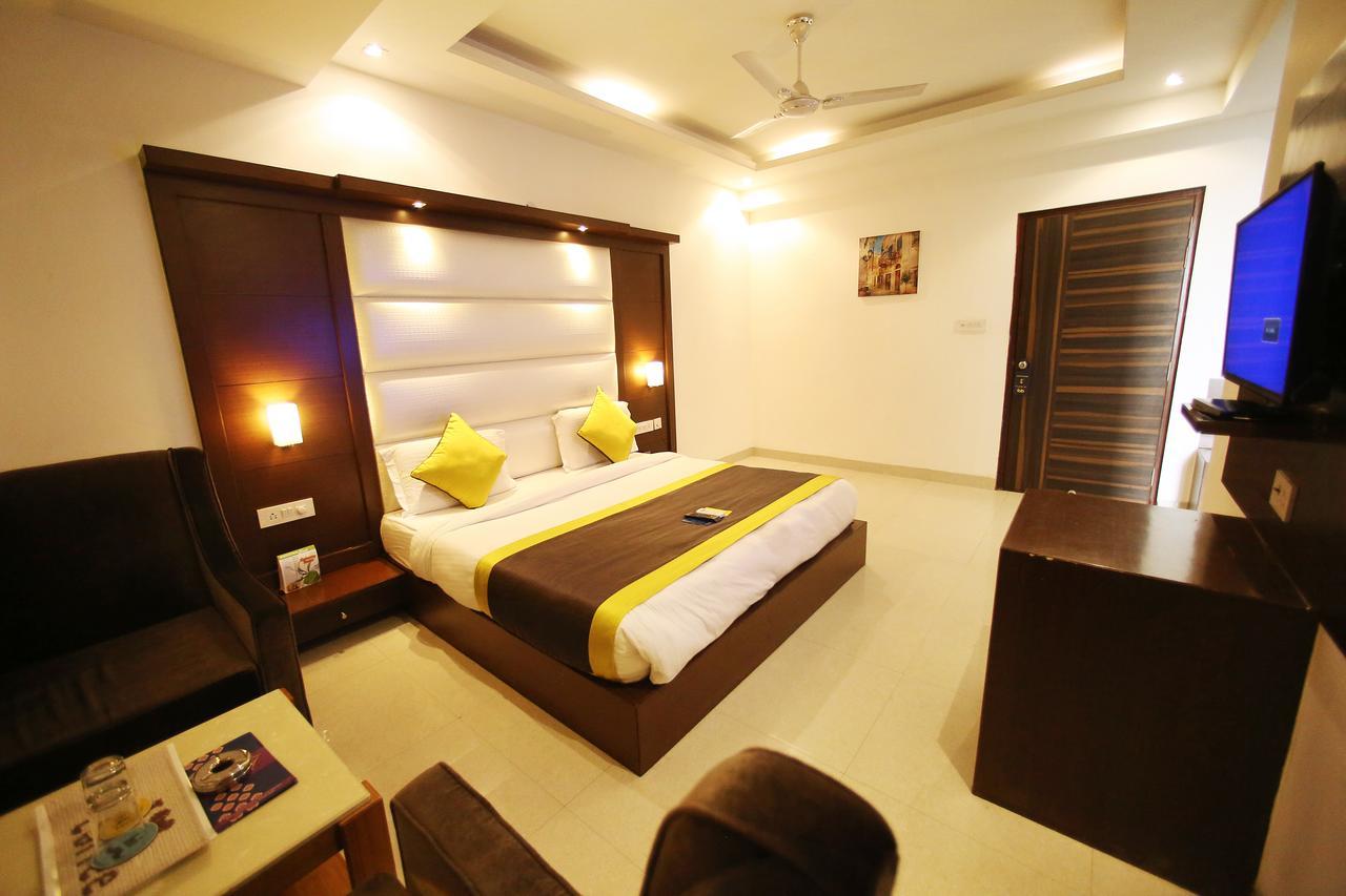 Hotel Aero Star Near Delhi Airport New Delhi Bagian luar foto