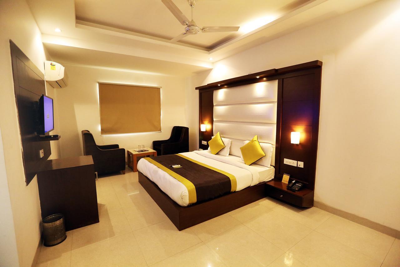 Hotel Aero Star Near Delhi Airport New Delhi Bagian luar foto