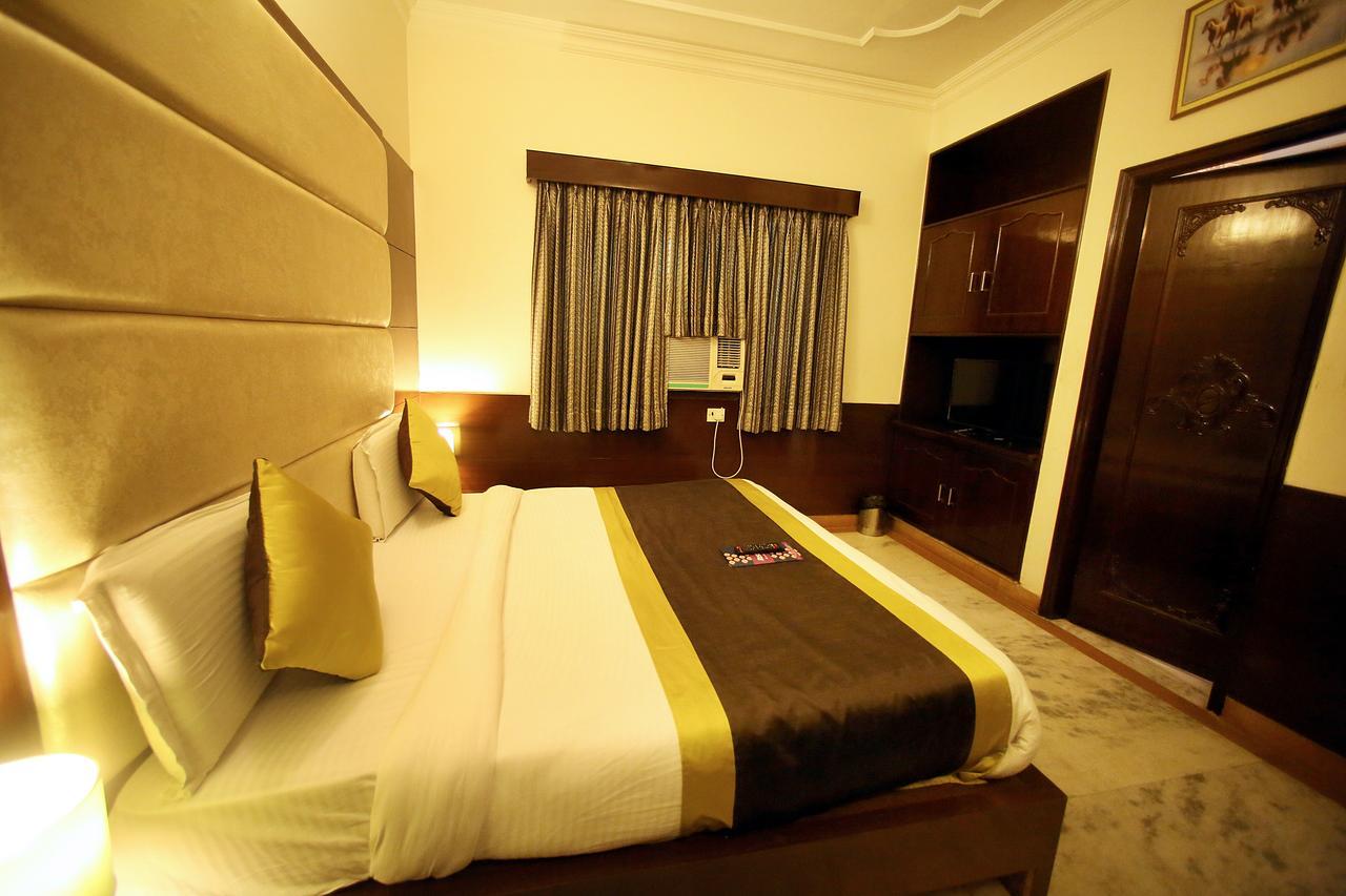 Hotel Aero Star Near Delhi Airport New Delhi Bagian luar foto