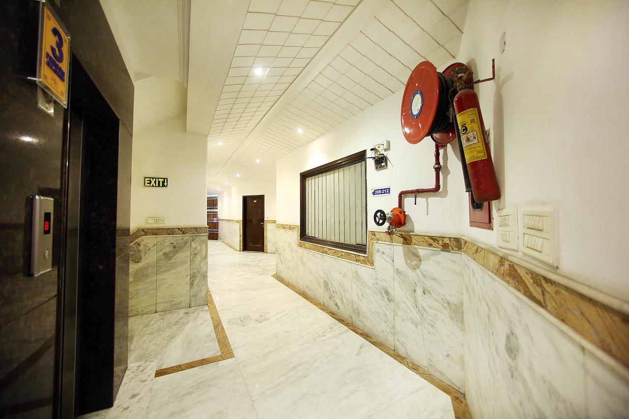 Hotel Aero Star Near Delhi Airport New Delhi Bagian luar foto