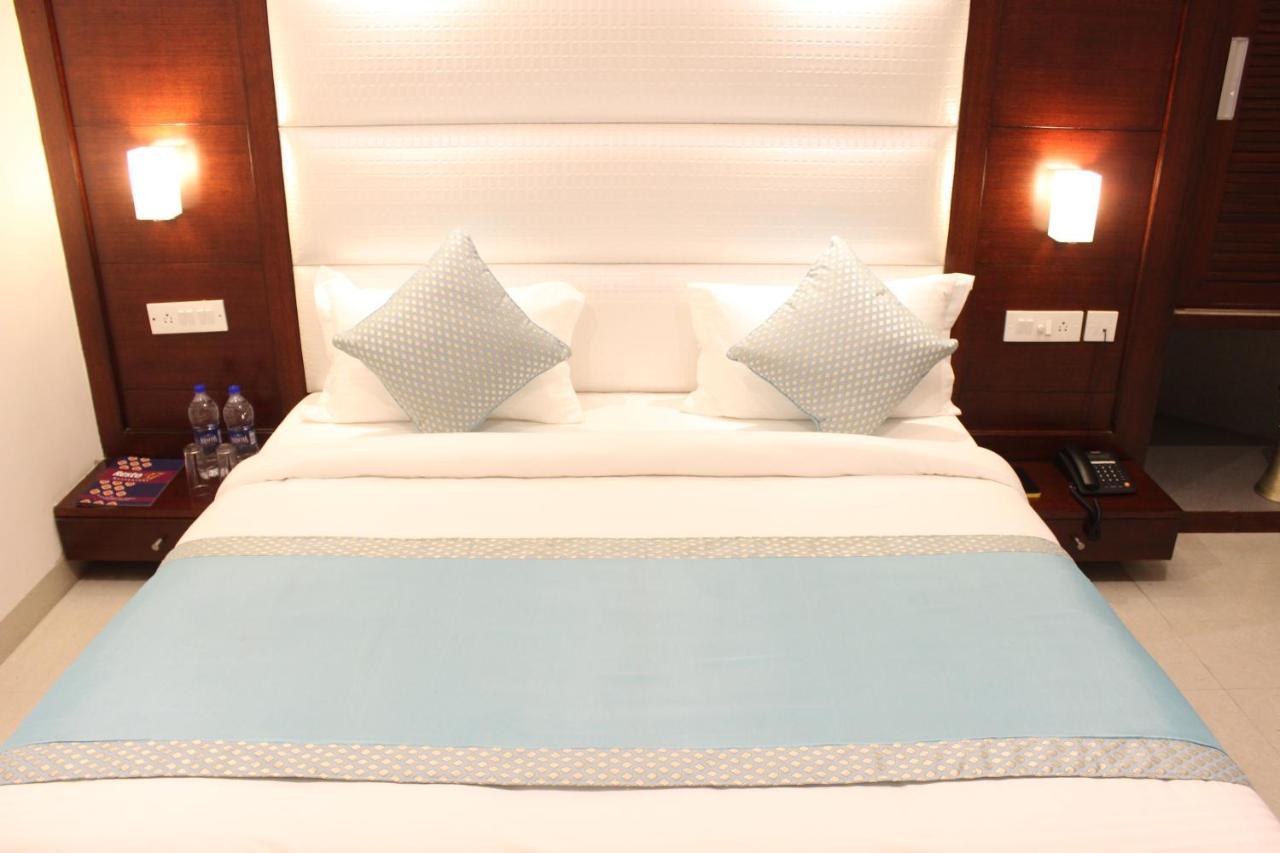 Hotel Aero Star Near Delhi Airport New Delhi Bagian luar foto