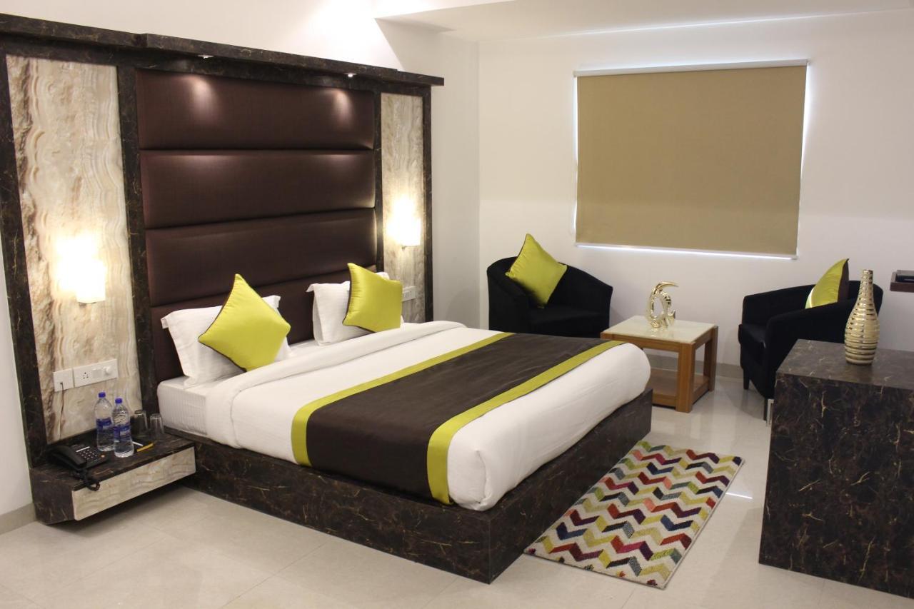 Hotel Aero Star Near Delhi Airport New Delhi Bagian luar foto