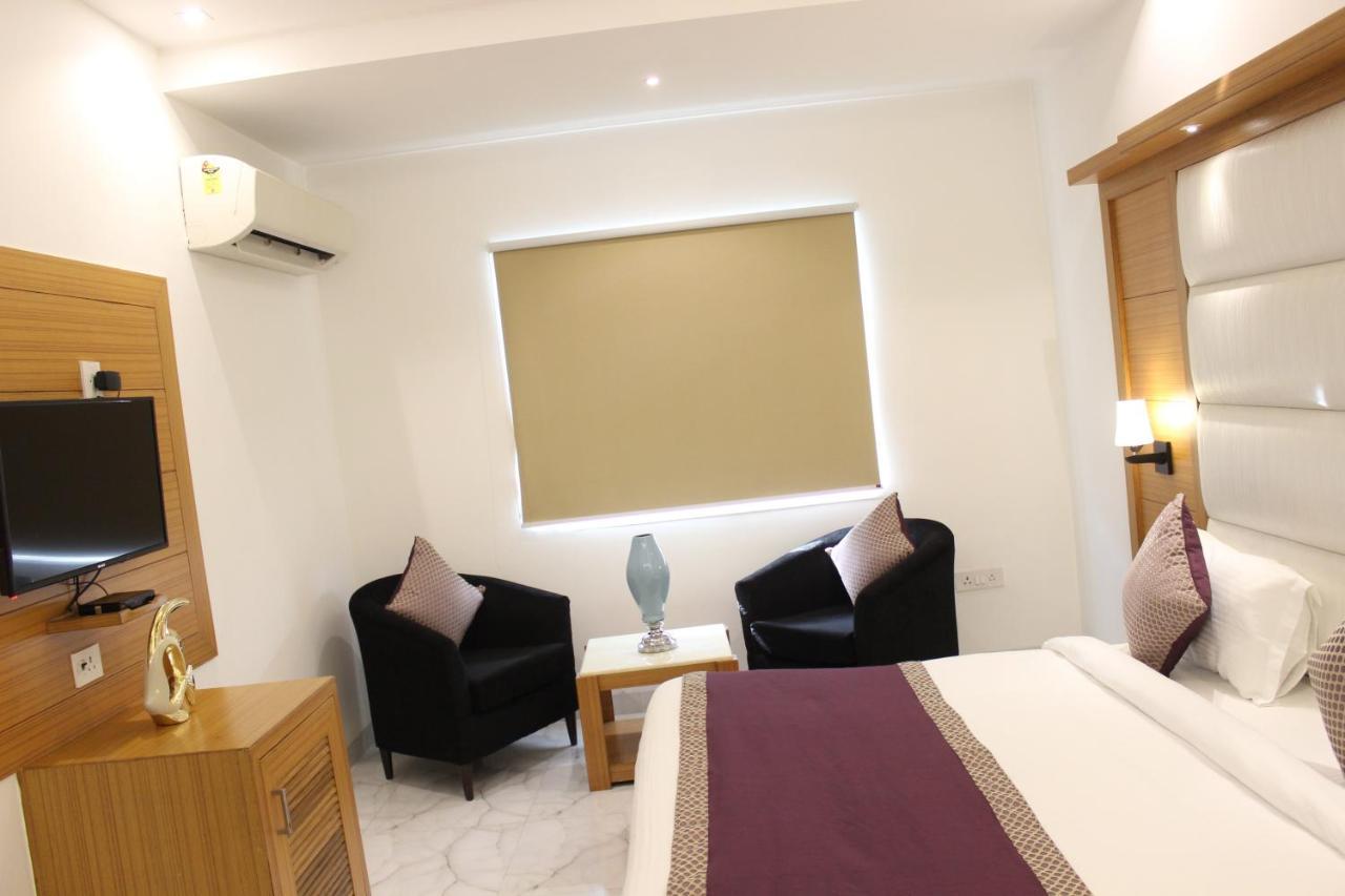 Hotel Aero Star Near Delhi Airport New Delhi Bagian luar foto