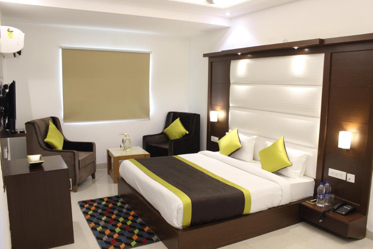 Hotel Aero Star Near Delhi Airport New Delhi Bagian luar foto