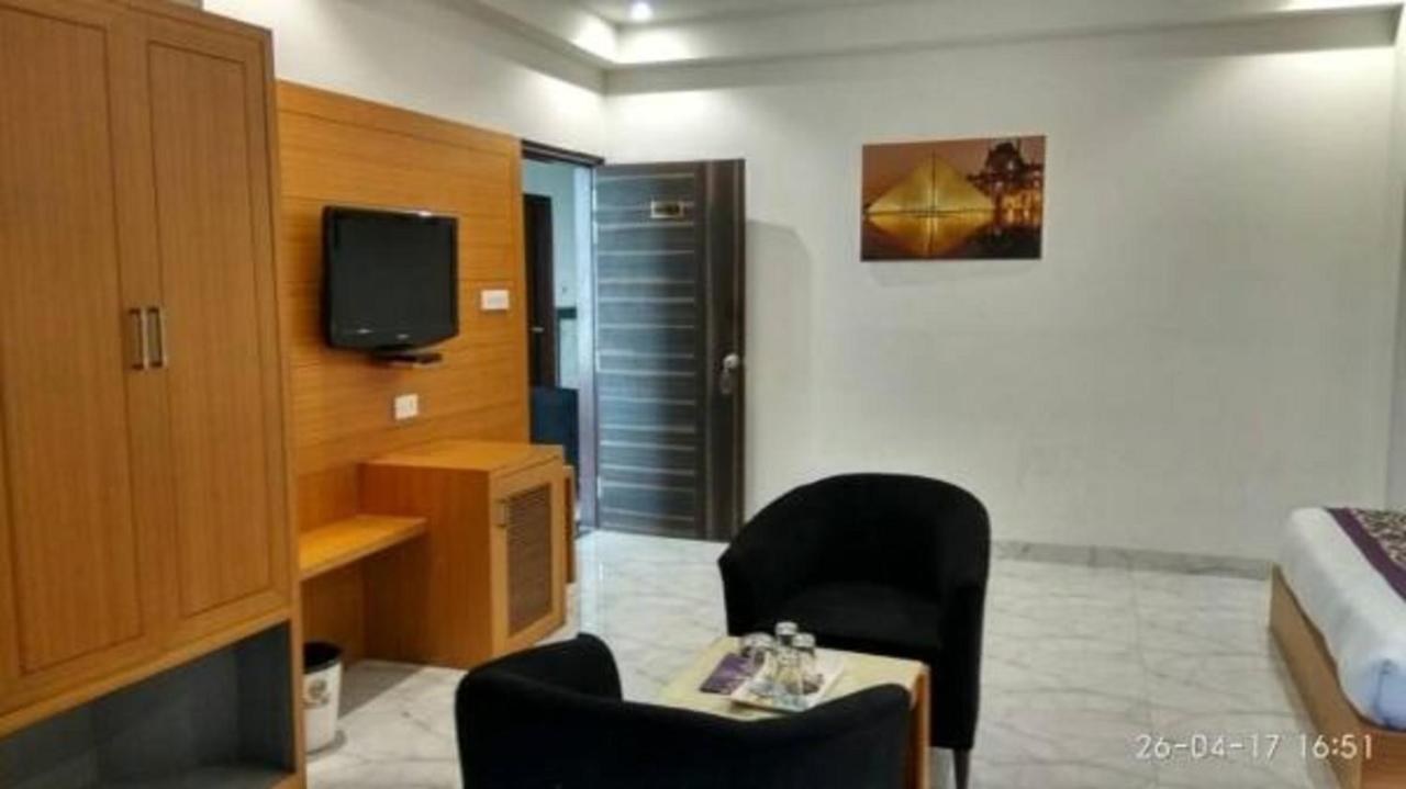 Hotel Aero Star Near Delhi Airport New Delhi Bagian luar foto